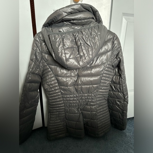 Jacket - Picture 3 of 4